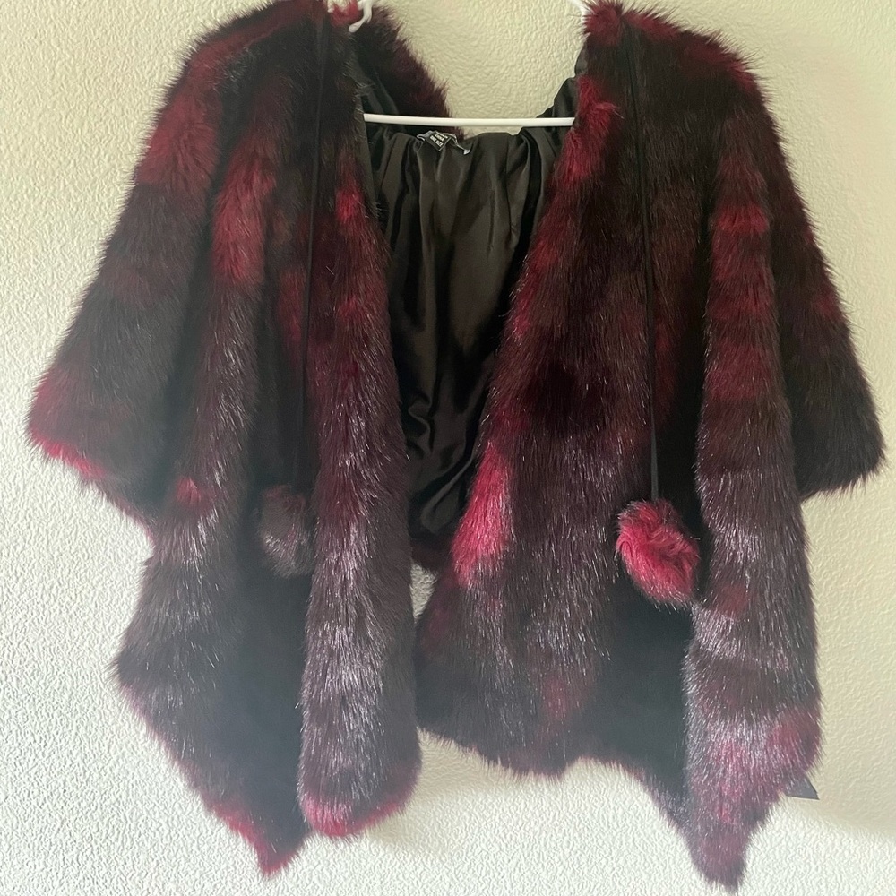 BEBE black and red fur and satin hooded shaw OS